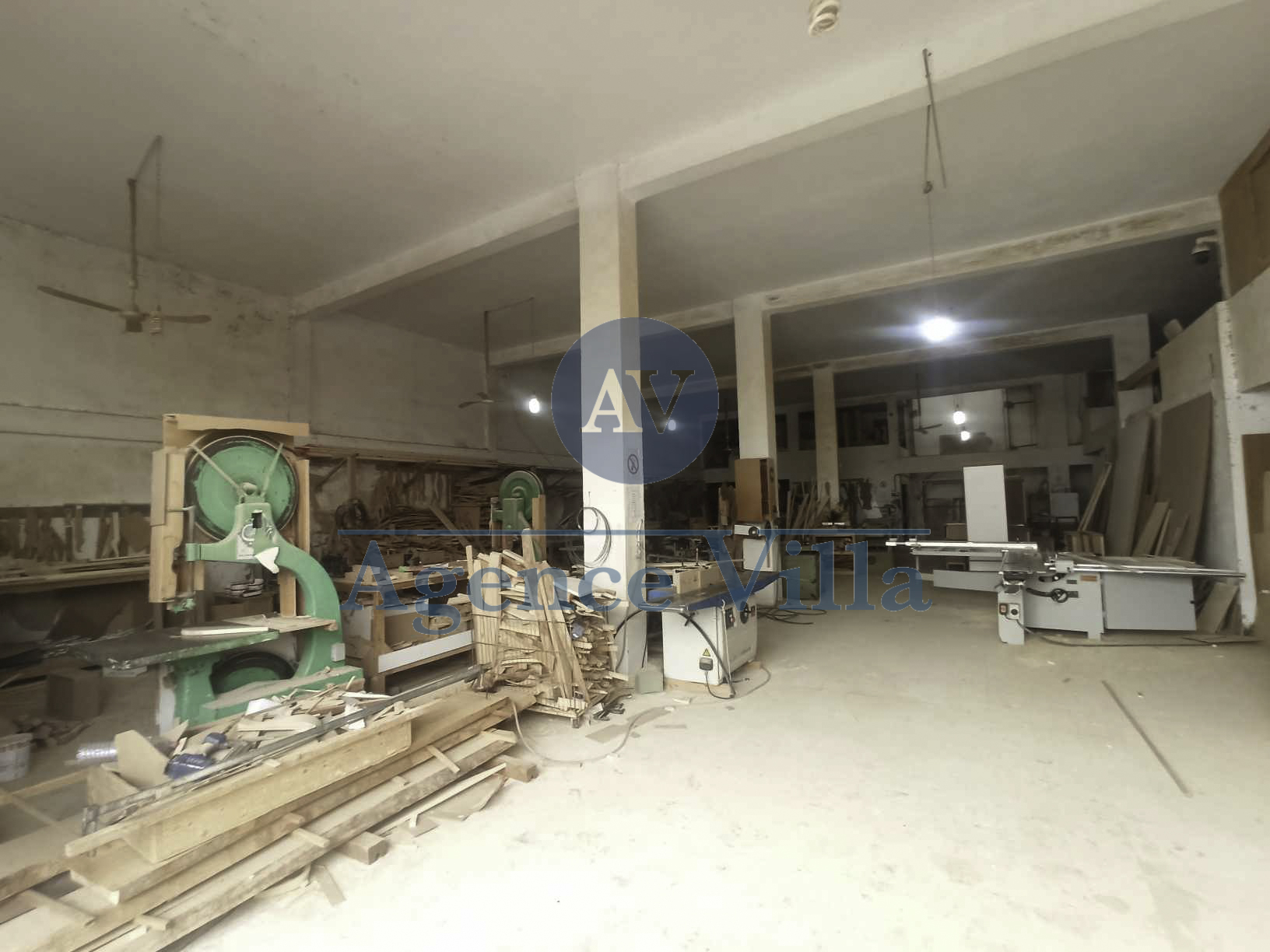 Bureaux & Commerces Surfaces