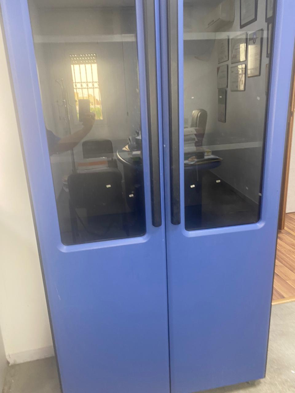 Sfax Ville Sidi Jilani Meubles de bureau Bureaux - Tables Bureau table basse  retour et armoire