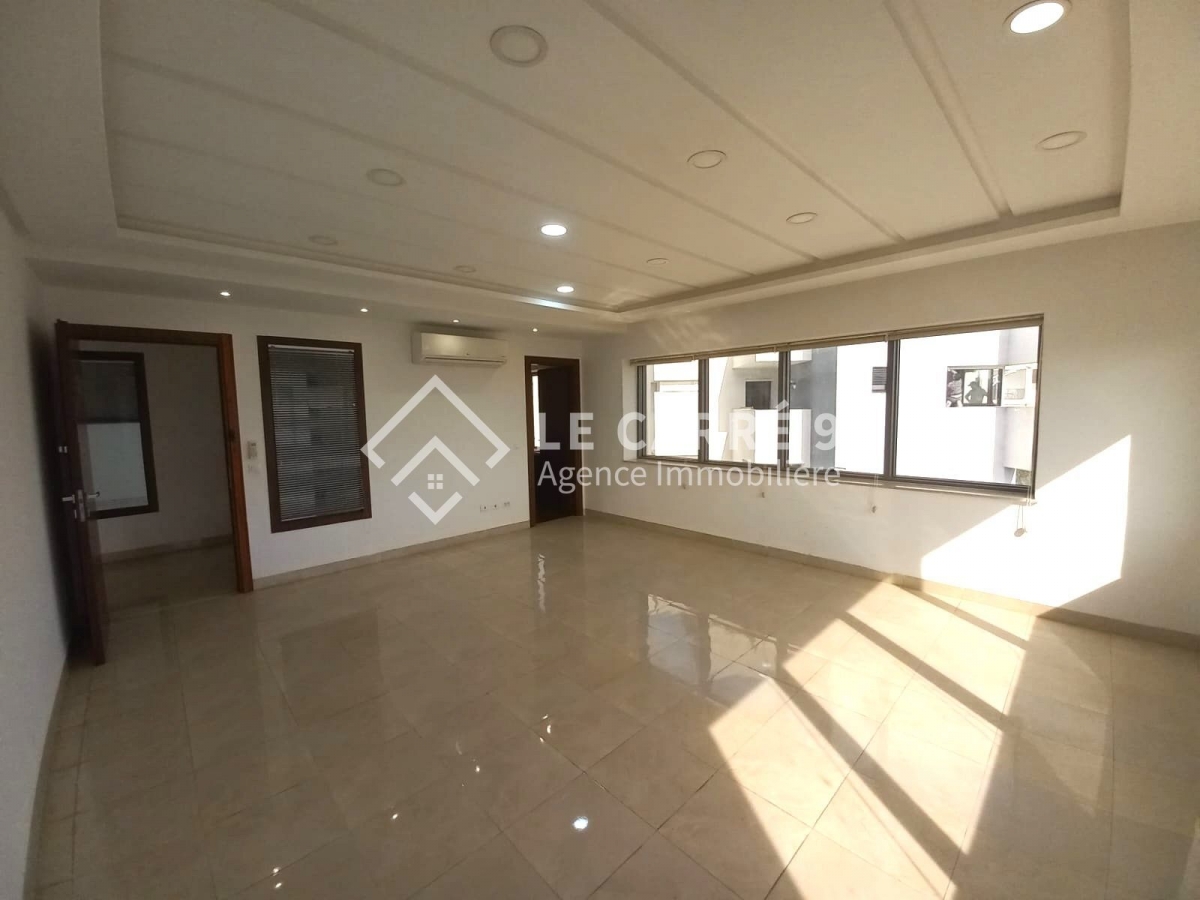 La Marsa&nbsp;Berge Du Lac&nbsp;Bureaux & Commerces&nbsp;Bureau&nbsp;Un bureau a6 au lac 2