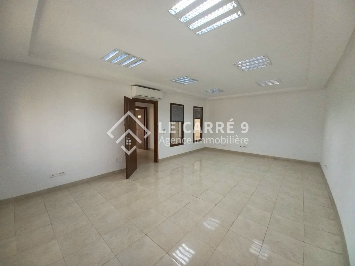 La Marsa&nbsp;Berge Du Lac&nbsp;Bureaux & Commerces&nbsp;Bureau&nbsp;Un bureau a6 au lac 2