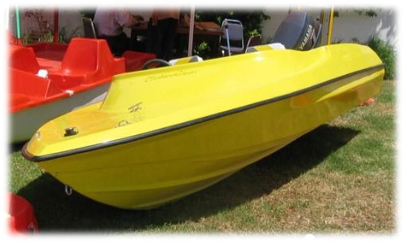 La Soukra Dar Fadhal Bateaux  moteurs Vedette Bateau 5m pour 5 personnes