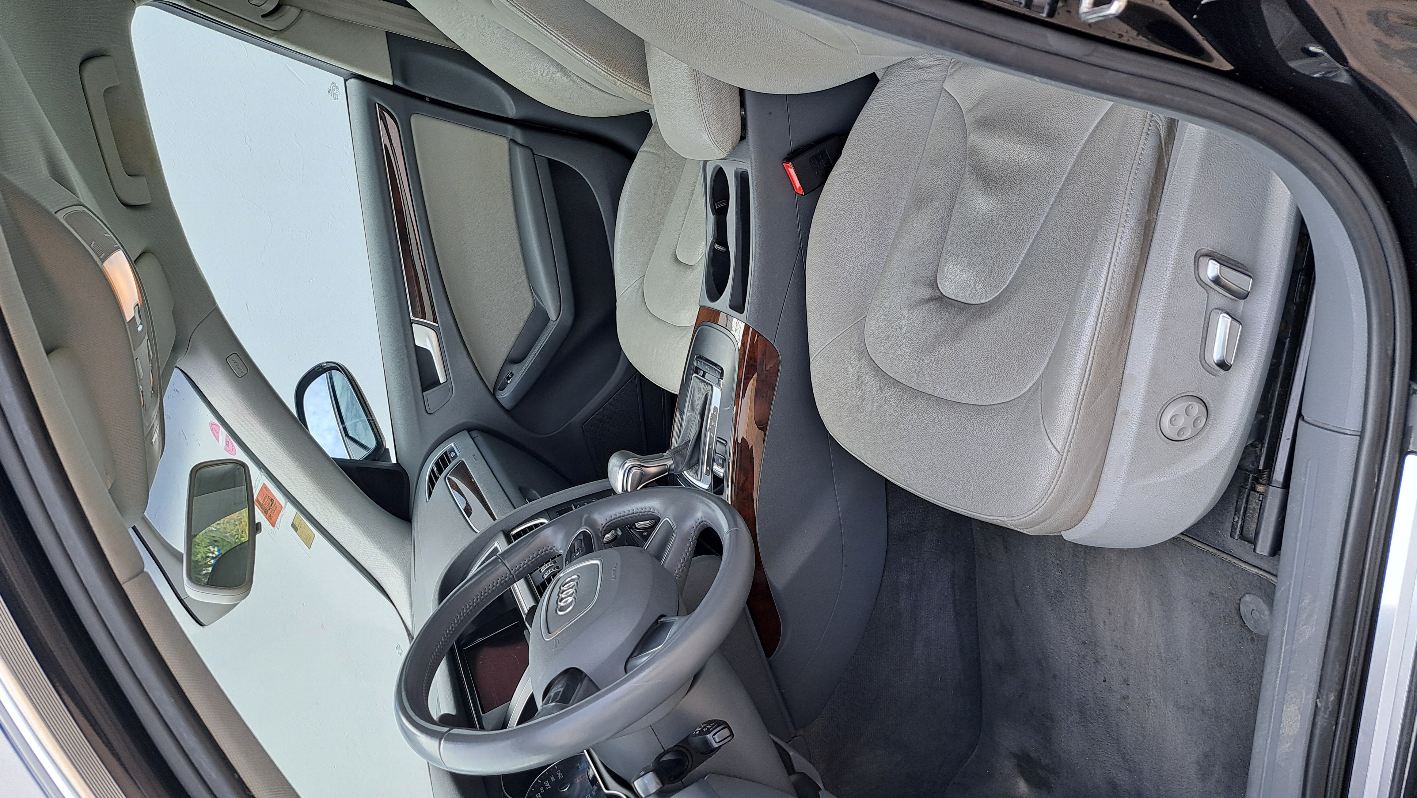 La Marsa Gammart Audi A4 Audi a4 1l8 tfsi bva ambition luxe 2013 147000km