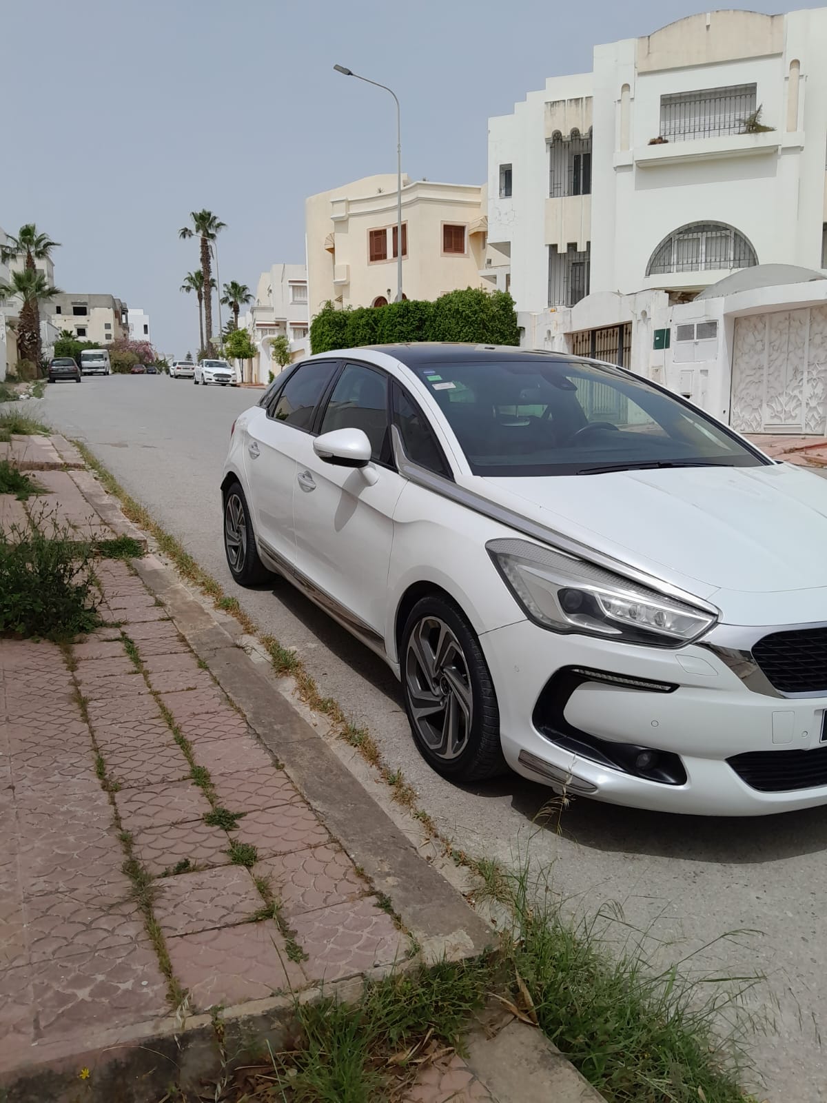 Mnihla Cite Ennasr Citroen DS5 Voiture ds5 de collection