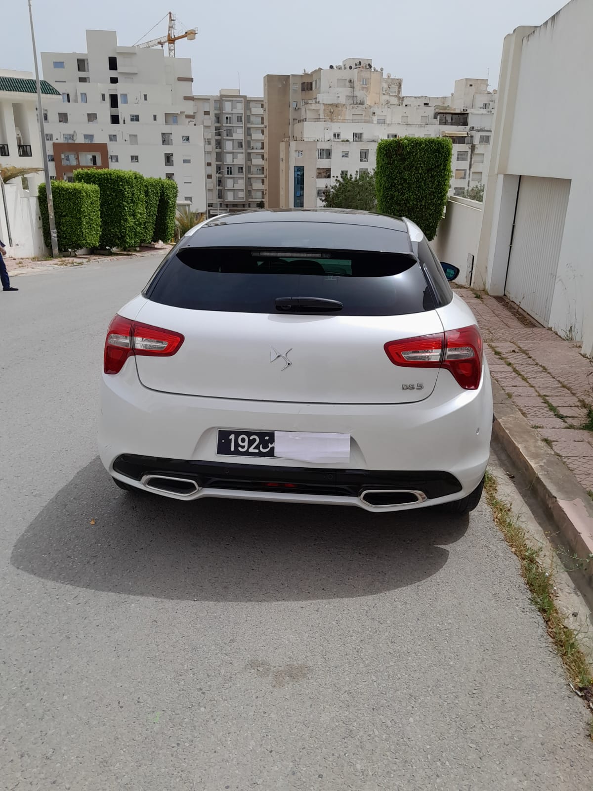 Mnihla Cite Ennasr Citroen DS5 Voiture ds5 de collection