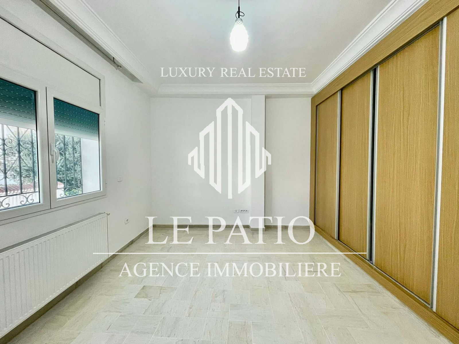 La Marsa Marsa Safsaf Location Appart. 4 pices Etage de villa s3 a la marsa ville