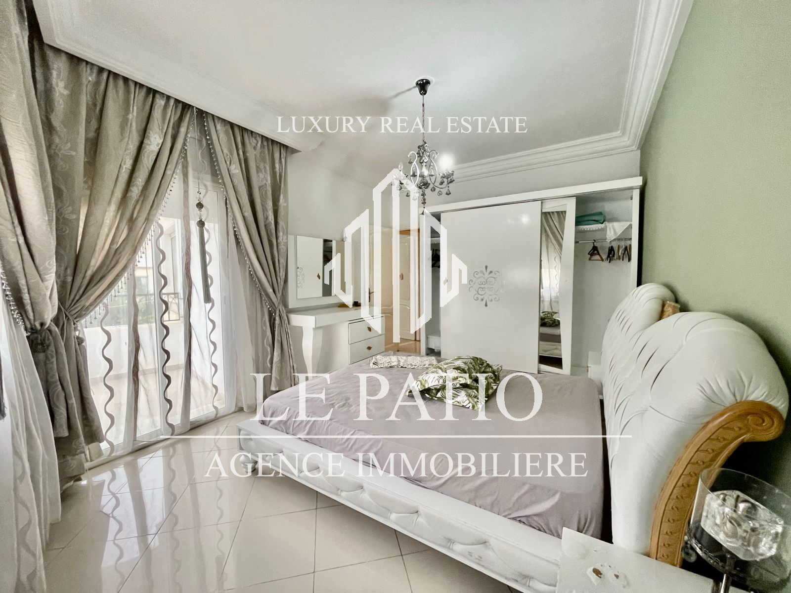 La Marsa&nbsp;Sidi Daoud&nbsp;Location&nbsp;Appart. 3 pi�ces&nbsp;E�tage de villa s2 meubl� � la marsa sidi daoued