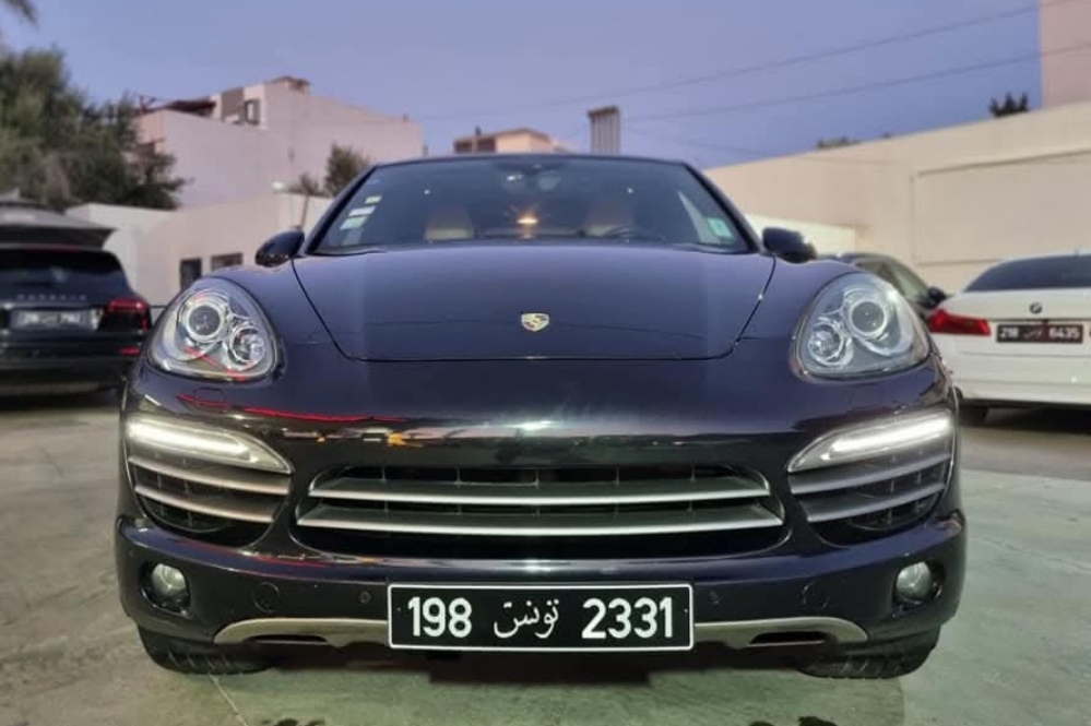 La Marsa Berge Du Lac Porsche Cayenne Porche cayenne