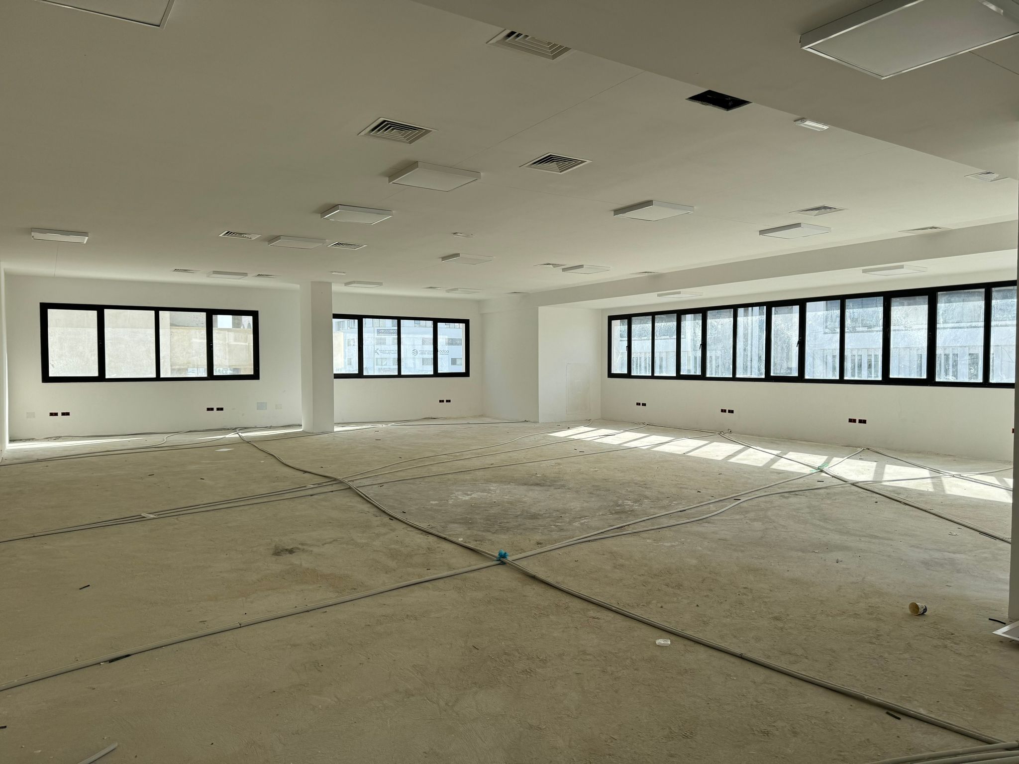 El Kram&nbsp;Le Kram&nbsp;Bureaux & Commerces&nbsp;Bureau&nbsp;Immeuble bureautique neuf 4800 m2 au lac 3 kram