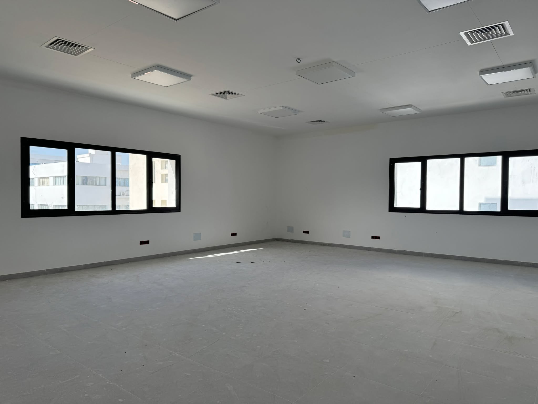 El Kram&nbsp;Le Kram&nbsp;Bureaux & Commerces&nbsp;Bureau&nbsp;Immeuble bureautique neuf 4800 m2 au lac 3 kram