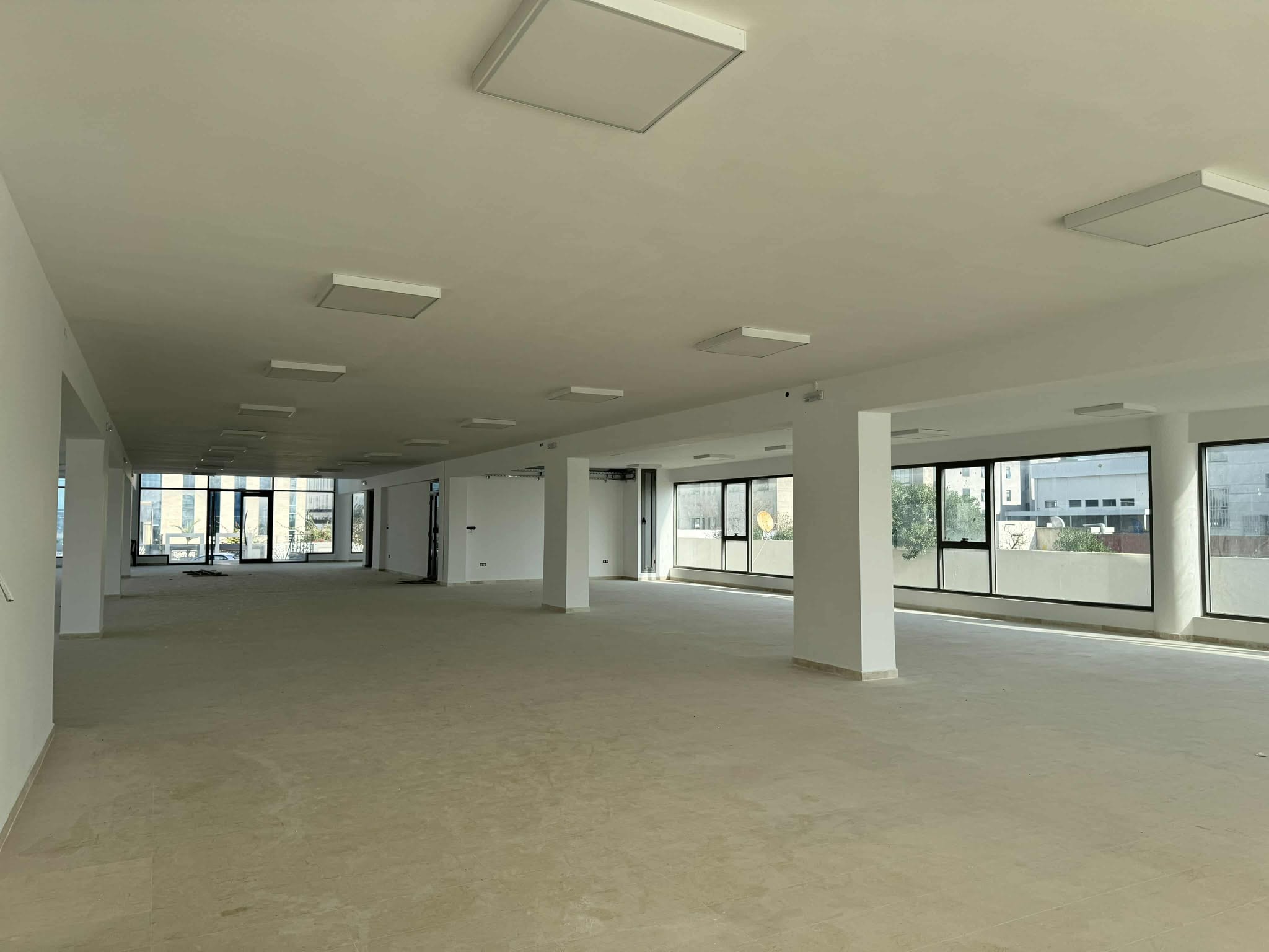 El Kram&nbsp;Le Kram&nbsp;Bureaux & Commerces&nbsp;Bureau&nbsp;Immeuble bureautique neuf 3800 m hs au lac3 kram