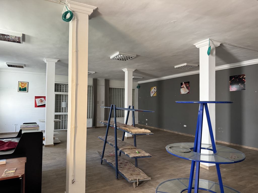 El Kram Le Kram Bureaux & Commerces Bureau Joli immeuble commercial bureautique au lac3 kram