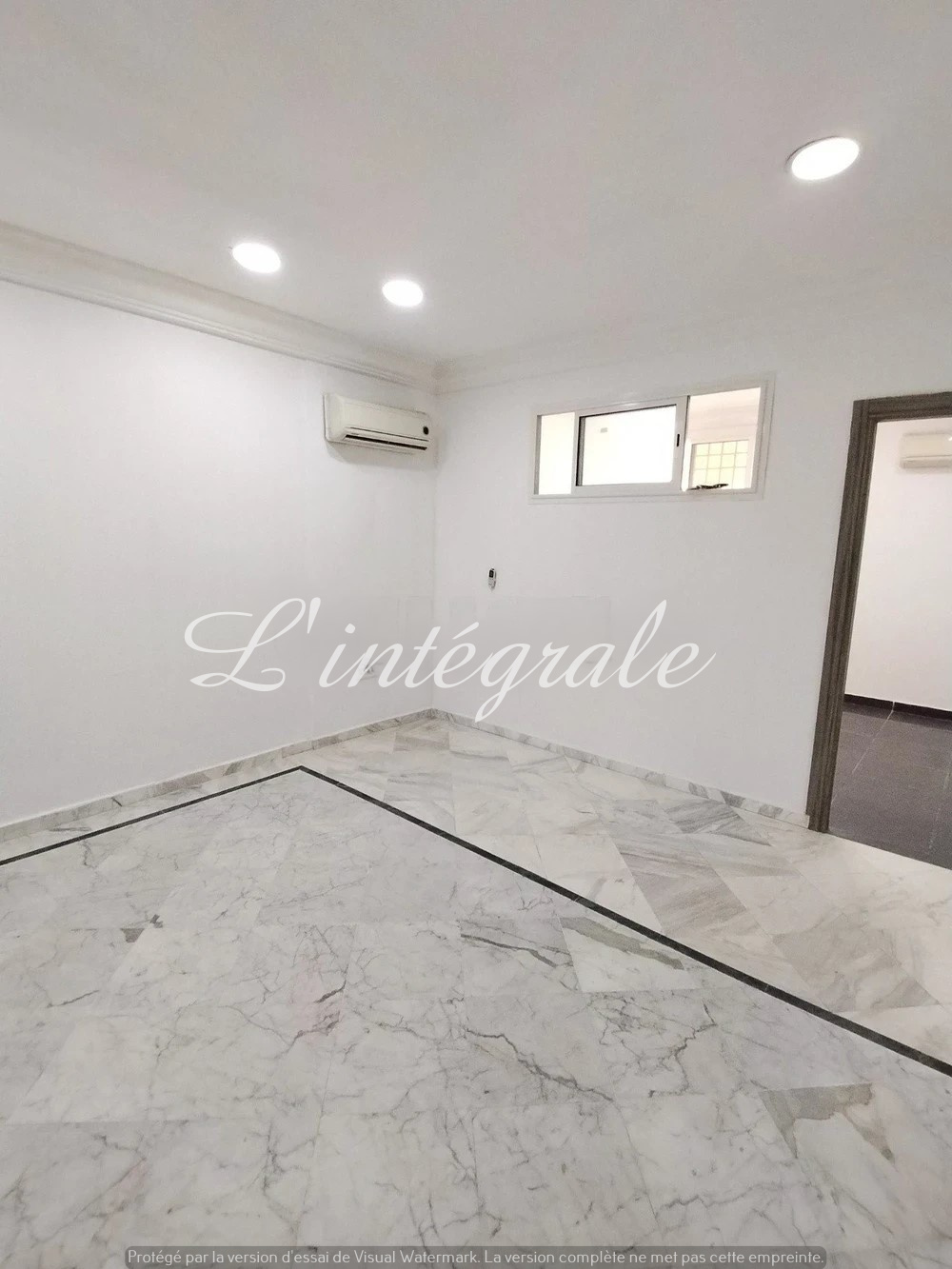 Ariana Ville Cite Ennasr 2 Bureaux & Commerces Bureau Bureau h1 au rez de chausse
