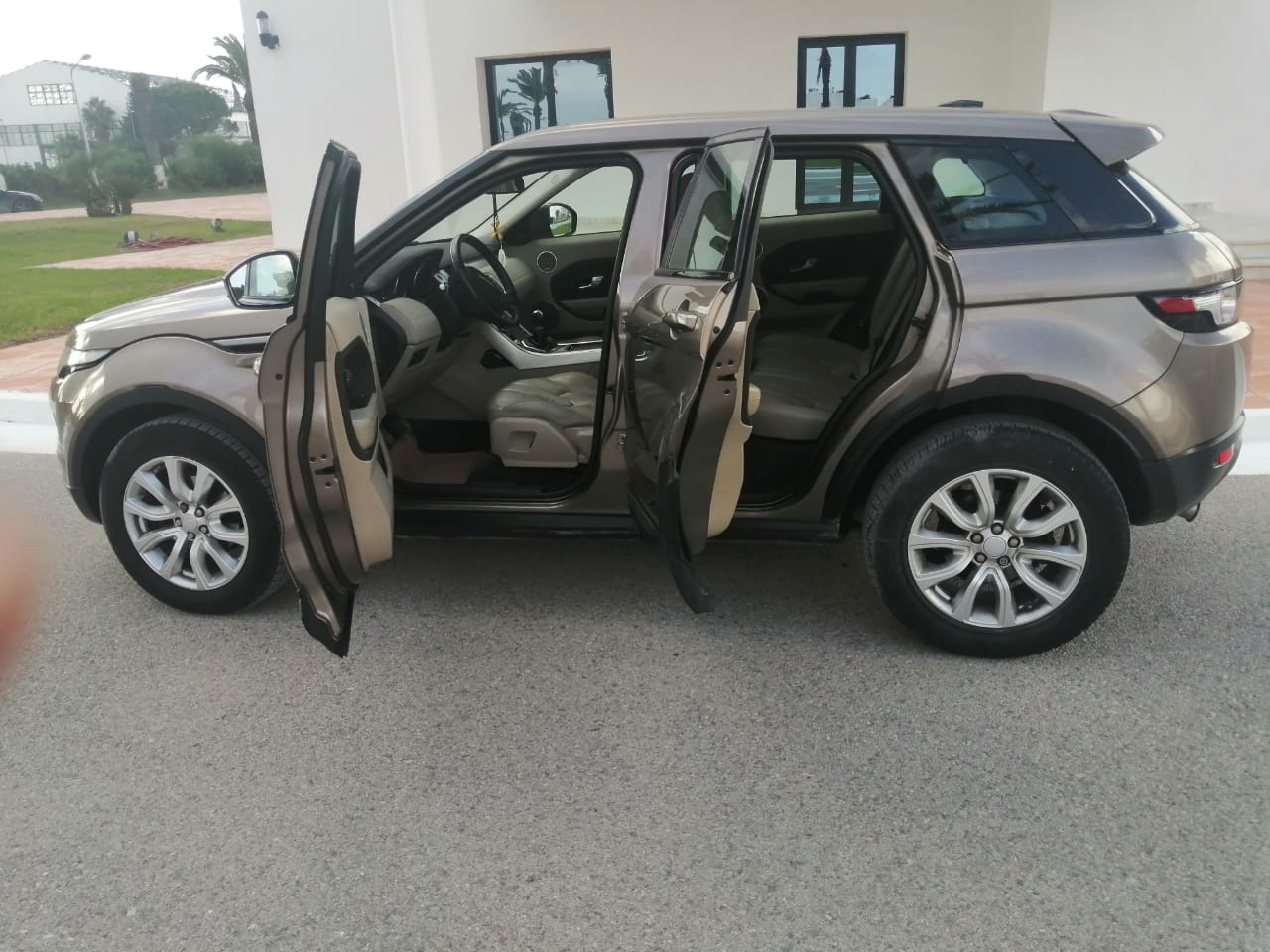 Ben Arous Ben Arous Land-Rover Range Belle voiture