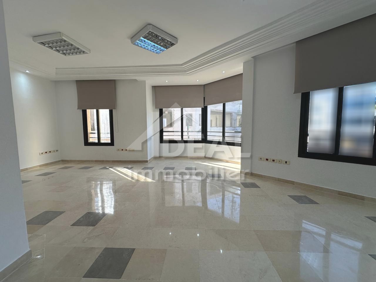 Bureaux & Commerces Bureau