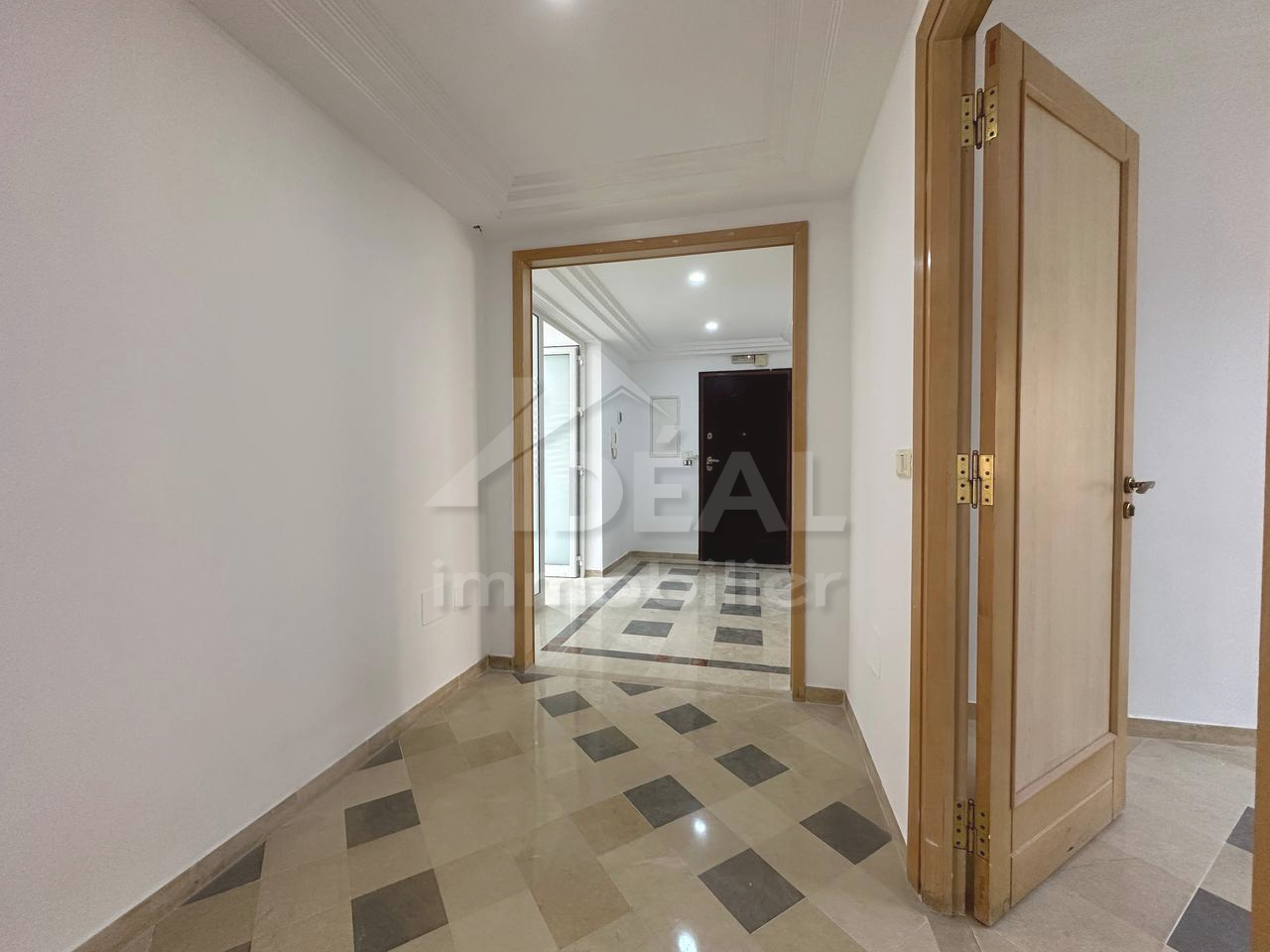 La Marsa Berge Du Lac Bureaux & Commerces Bureau Al bureau 150m2 lac1