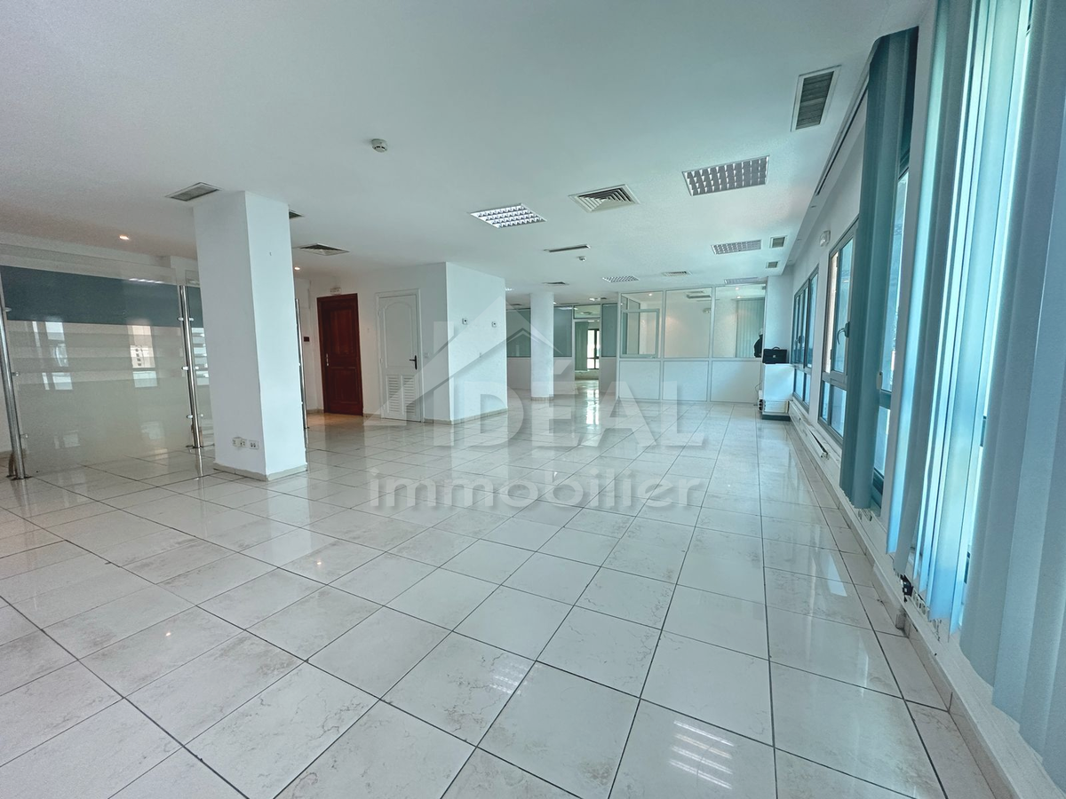 La Marsa&nbsp;Berge Du Lac&nbsp;Bureaux & Commerces&nbsp;Bureau&nbsp;Al bureau 350m2 lac1
