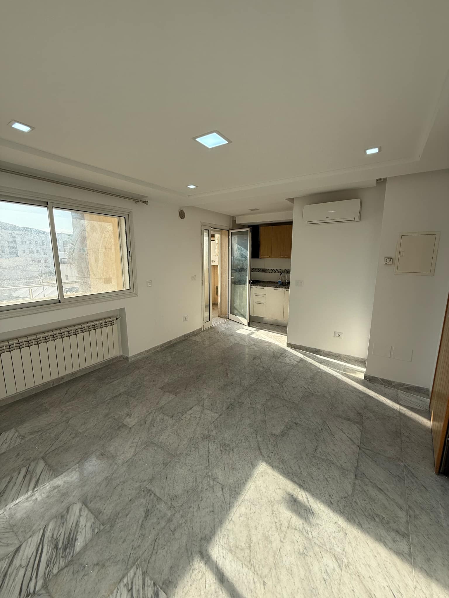 Ariana Ville Riadh Landlous Location Appart. 2 pices S1 hst 850 d riadh andalous