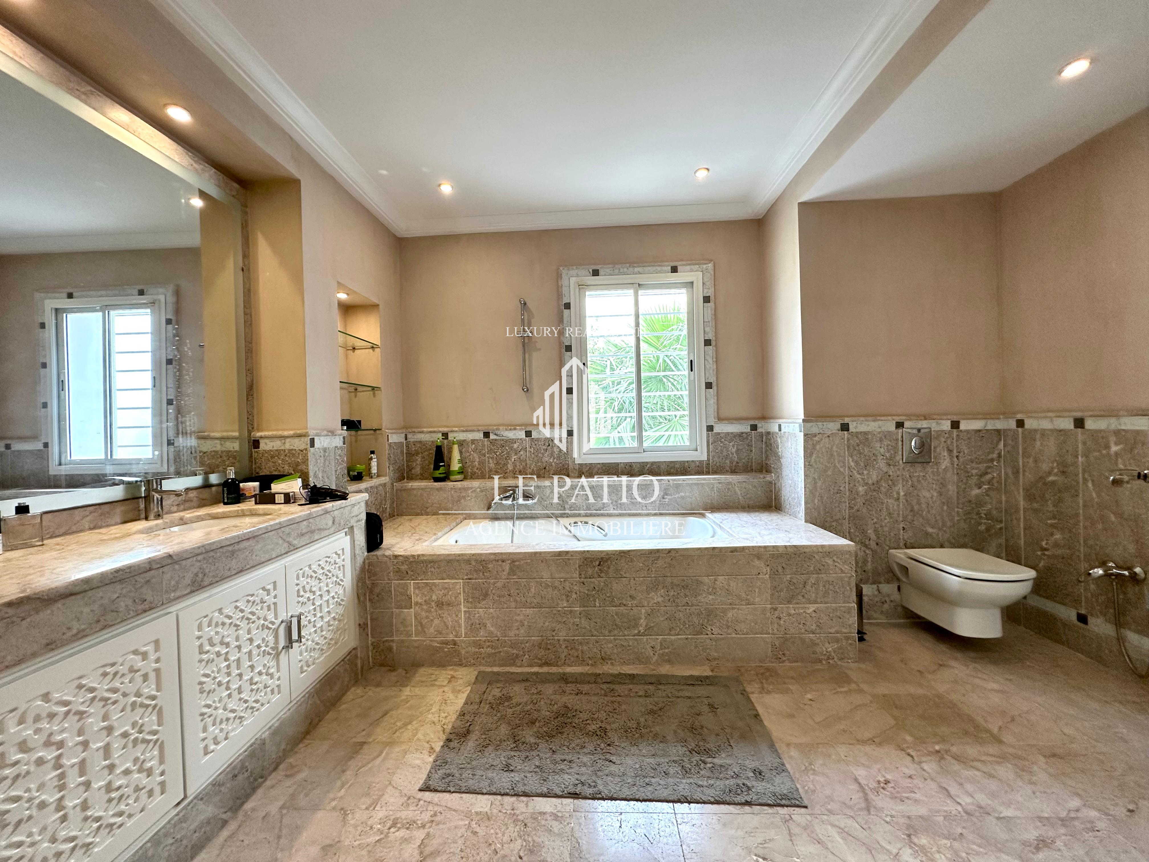 La Marsa&nbsp;Marsa Ennassim&nbsp;Location&nbsp;Maisons&nbsp;Villa s3 avec jardin et piscine � la marsa