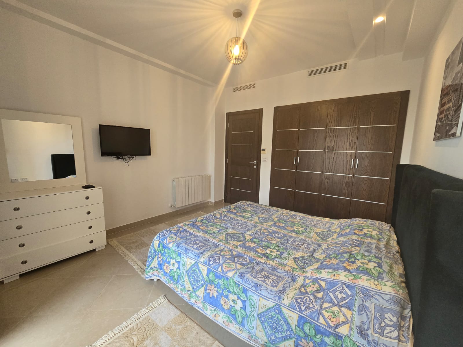 Ain Zaghouan&nbsp;Jardins de Carthage&nbsp;Location&nbsp;Appart. 1 pi�ce&nbsp;Un appartement s1 meubl� au jardins de carthage