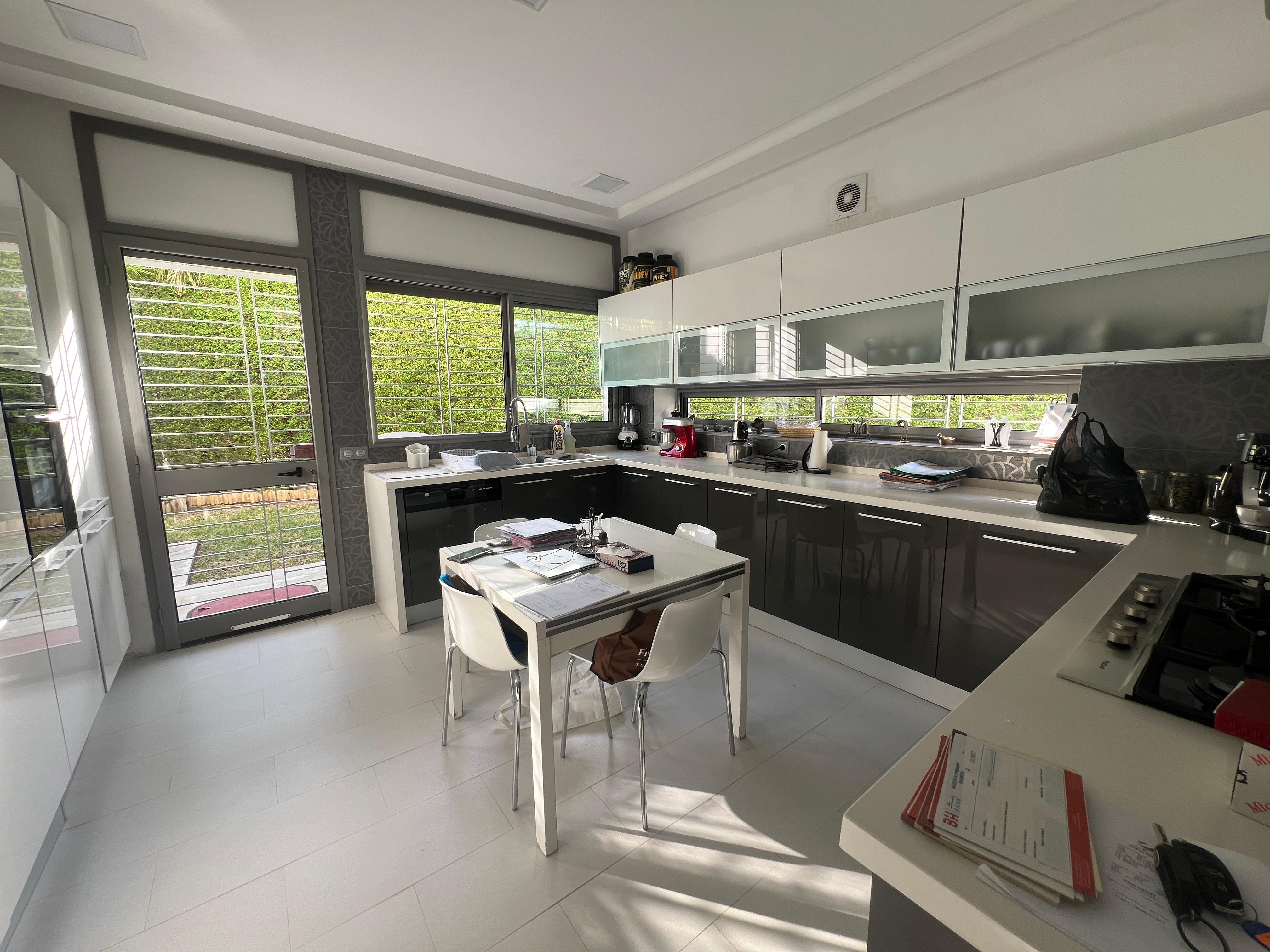 Ain Zaghouan&nbsp;Jardins de Carthage&nbsp;Location&nbsp;Maisons&nbsp;Villa s6 l jardins de carthage