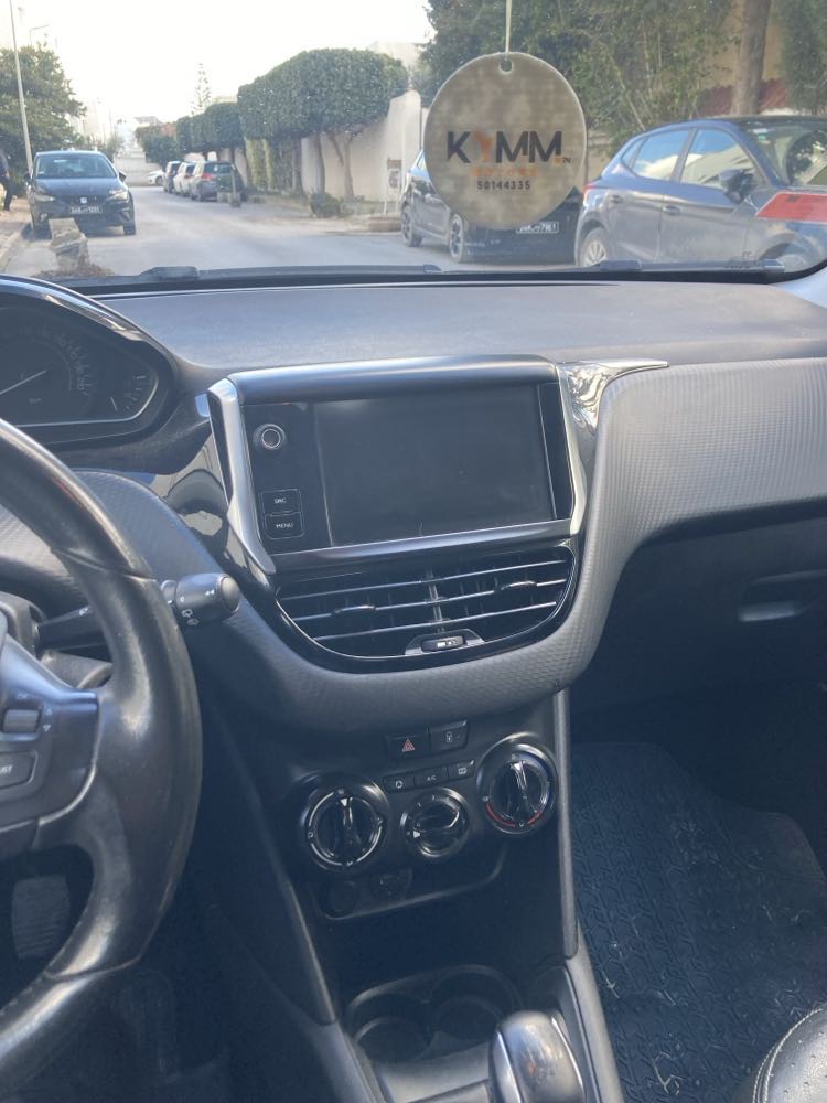 Ben Arous Ben Arous Peugeot 208 Belle 2o8 importe de france