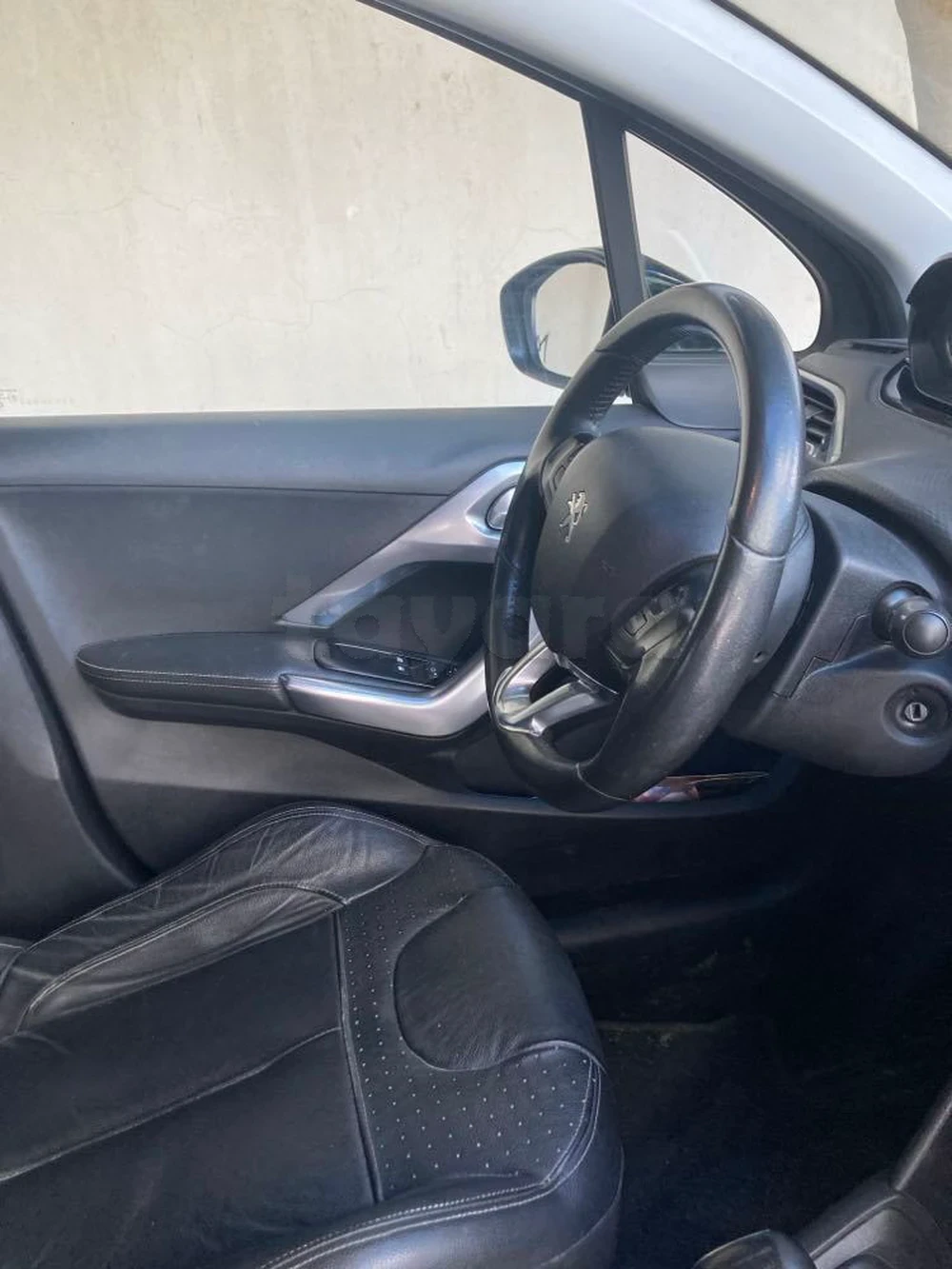 Peugeot 208
