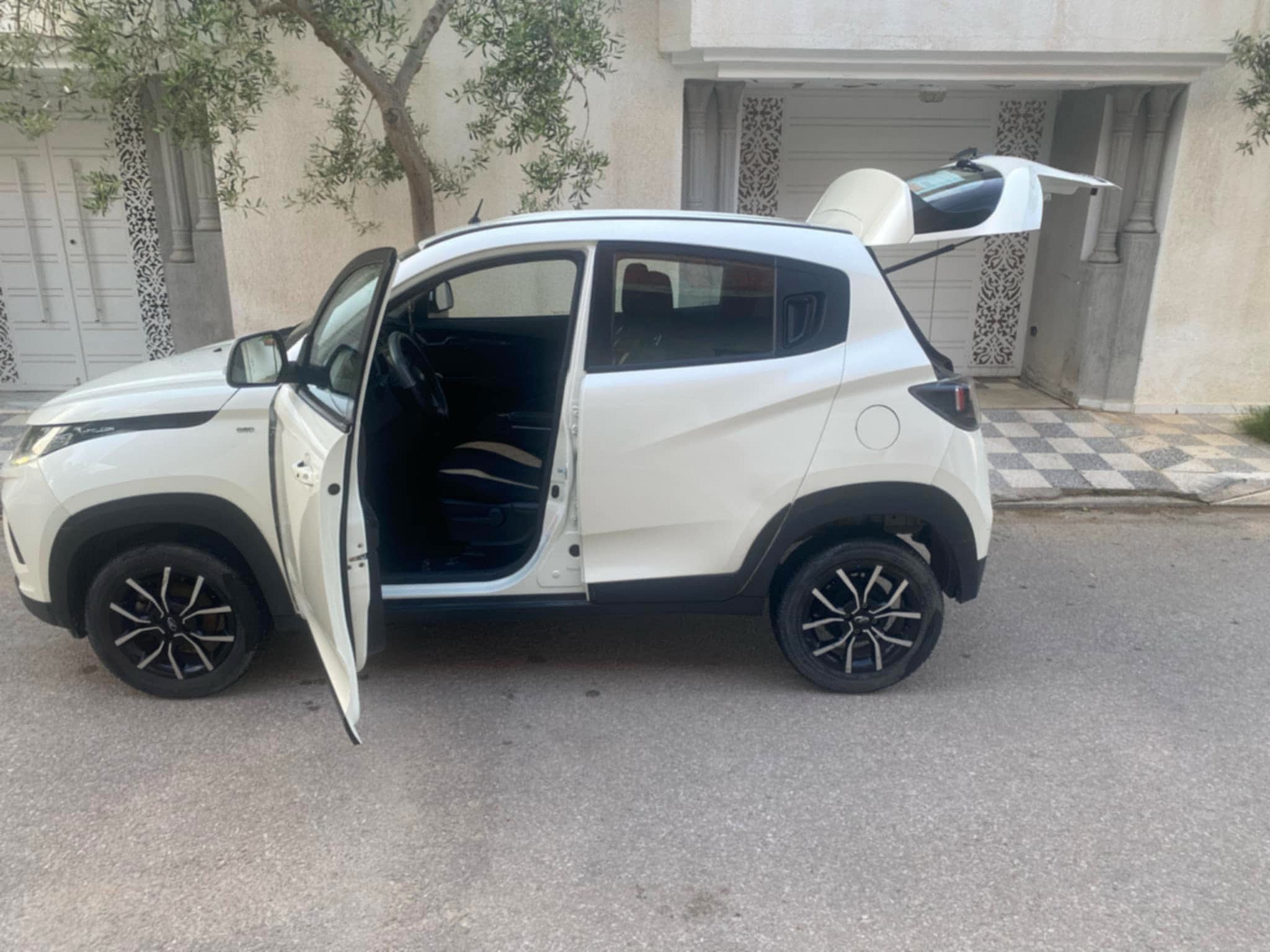 Msaken Msaken Mahindra Autre Modle Mahindra kuv100 k8 etat comme neuf