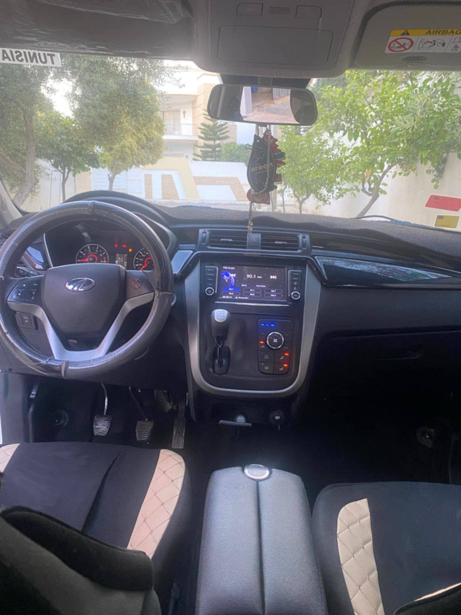 Msaken Msaken Mahindra Autre Modle Mahindra kuv100 k8 etat comme neuf