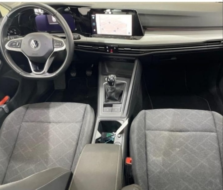 El Mourouj El Mourouj Volkswagen Autre Modle Golf 8 1l essence trs propre