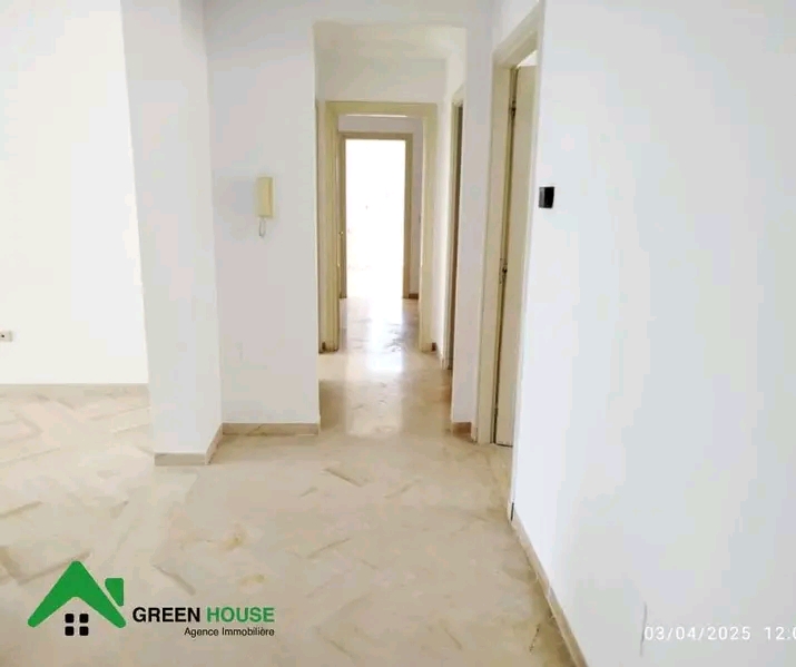 La Marsa El Aouina Achat Appart. 4 pices S4 appartement  bien  orient