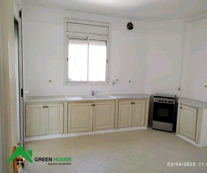 La Marsa El Aouina Achat Appart. 4 pices S4 appartement  bien  orient