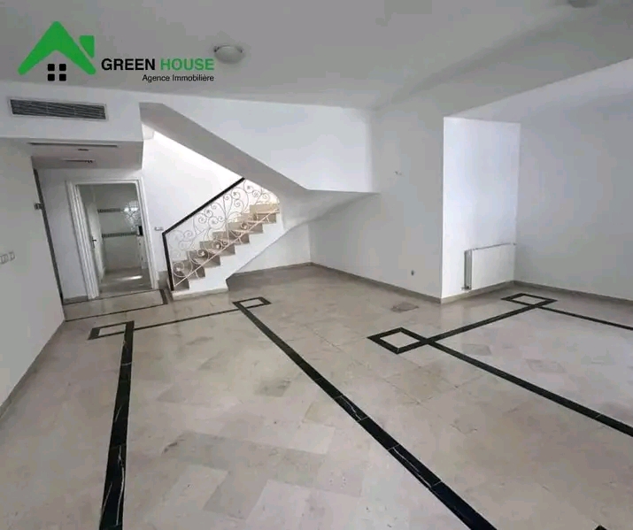 La Marsa Cite Ben Chaabane Location Appart. 3 pices Duplex s3 vide  la marsa vue sur mer