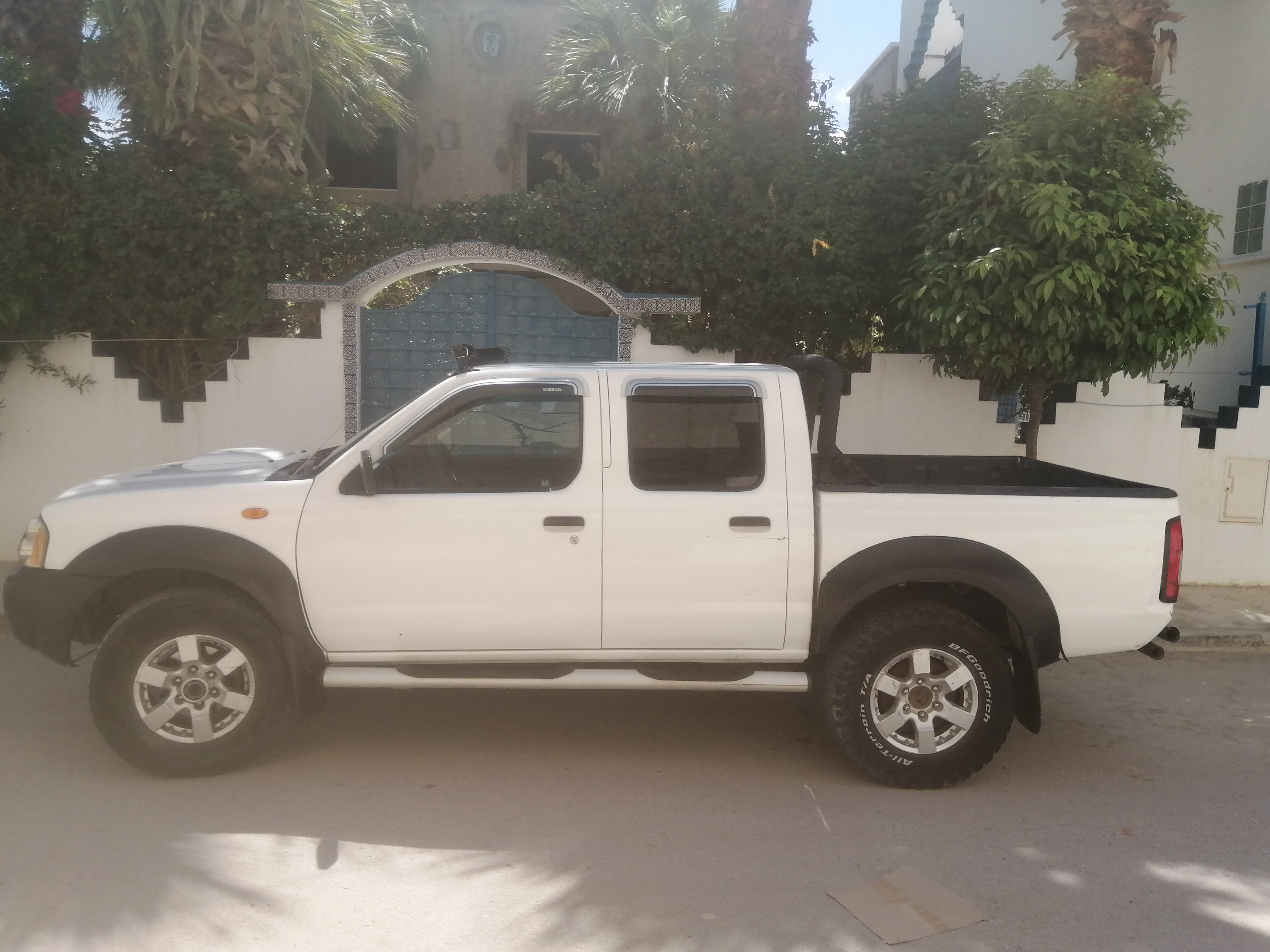 Bizerte Nord Bizerte Nissan Pick-up Nissan pickup d22 np300 4x4 opprtunite