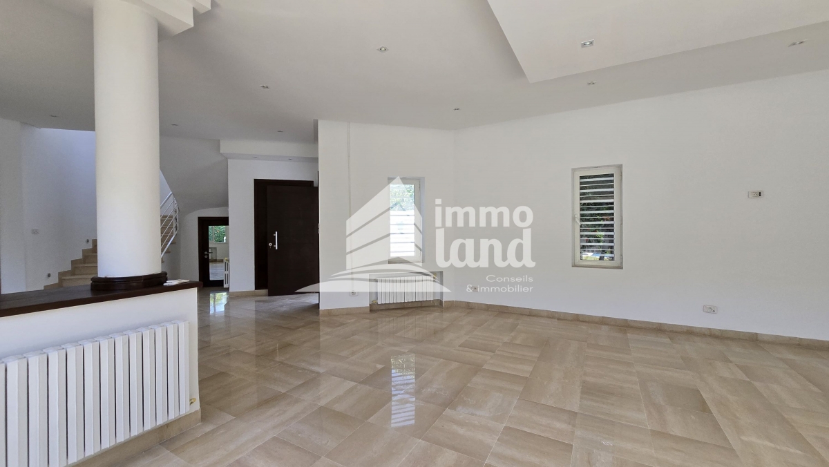 Ain Zaghouan Ain Zaghouan Location Maisons Villa s4 avec piscine  ain zaghouan