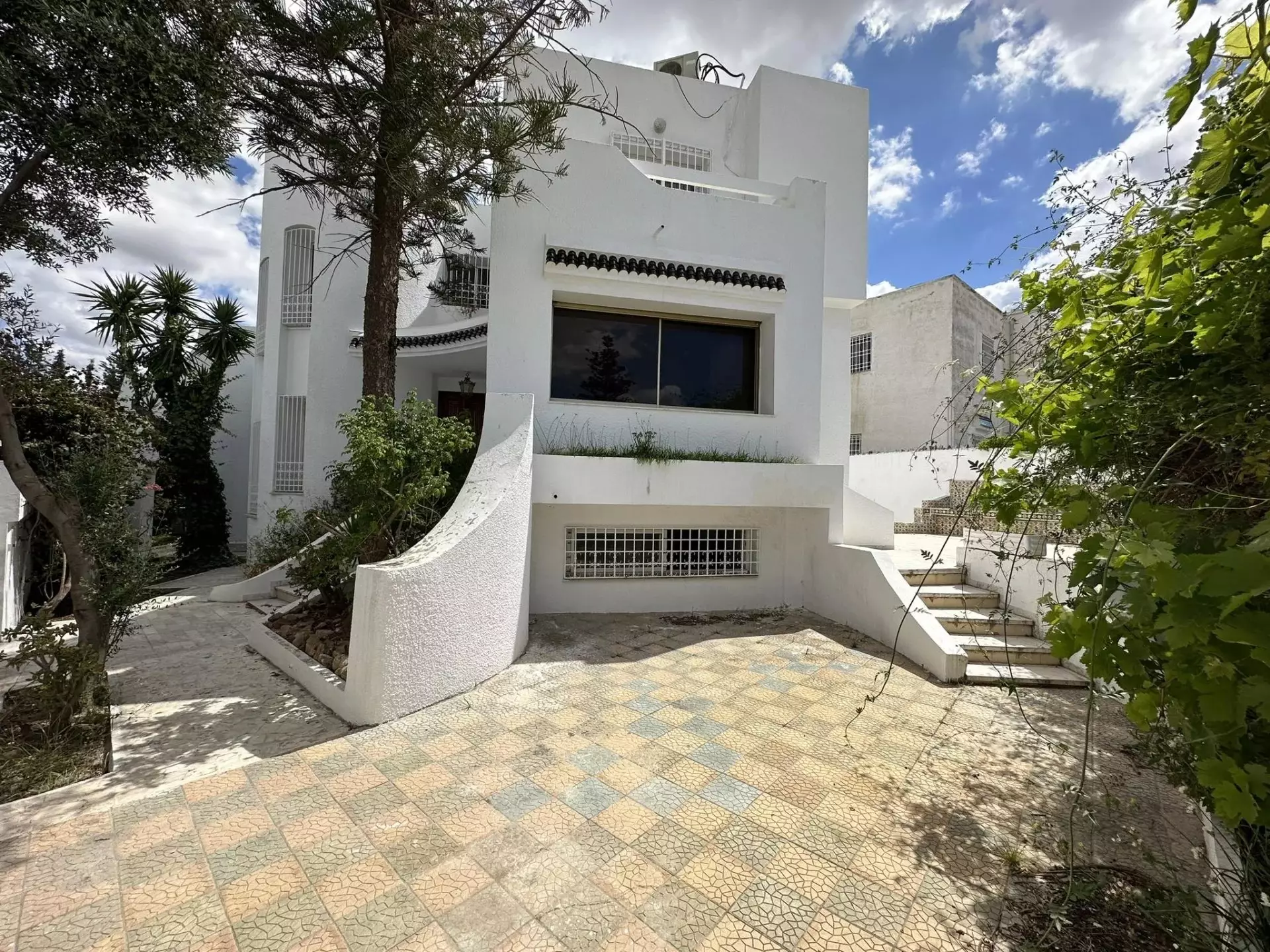 El Menzah El Menzah 9 Location Maisons Villa s7  menzah 9 sur artre principale