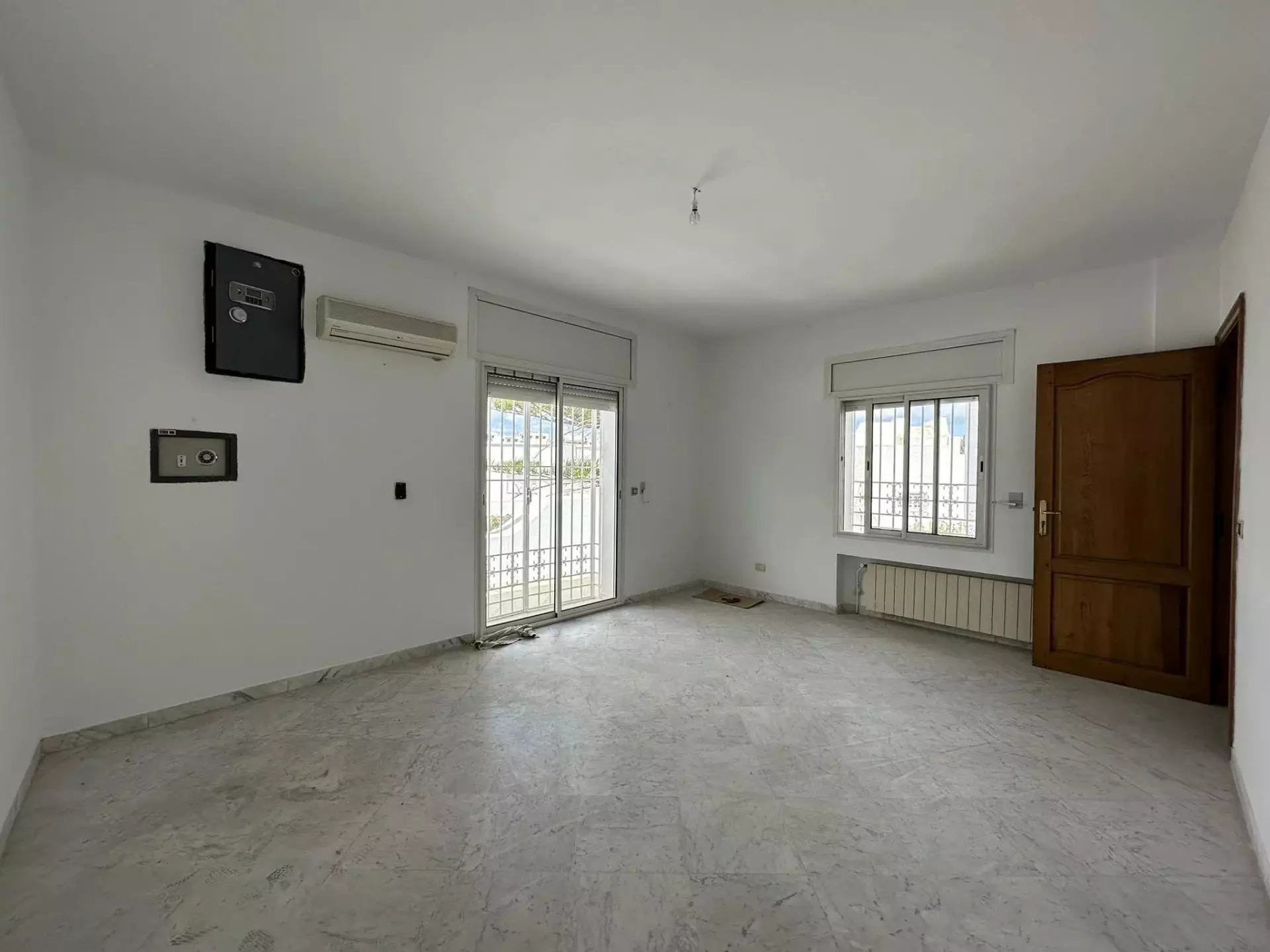 El Menzah El Menzah 9 Location Maisons Villa s7  menzah 9 sur artre principale