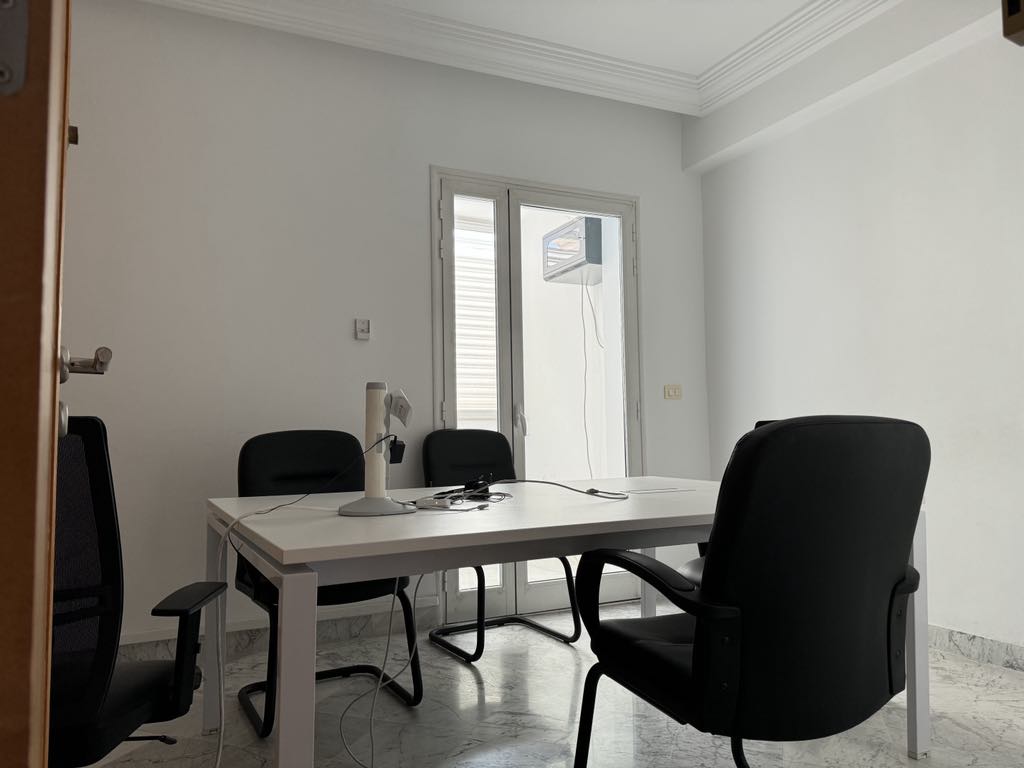 Cite El Khadra Zone urbaine nord Bureaux & Commerces Bureau Super bureau 200 m2 au centre urbain nord