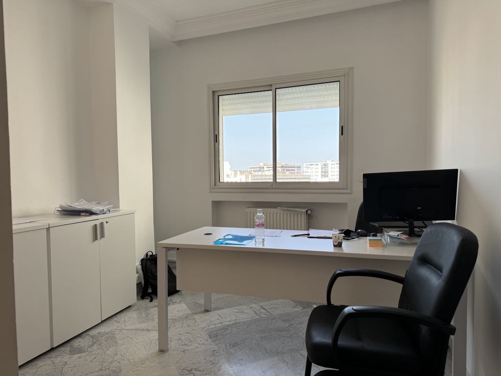 Cite El Khadra Zone urbaine nord Bureaux & Commerces Bureau Super bureau 200 m2 au centre urbain nord