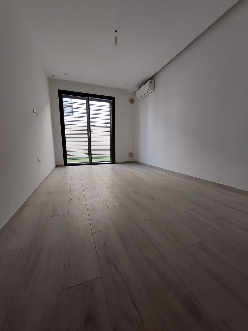 Bureaux & Commerces Bureau