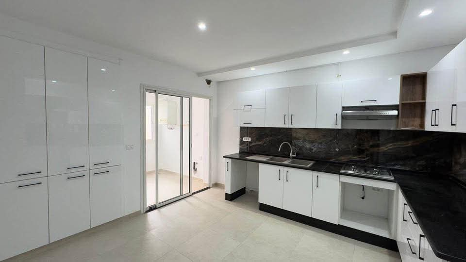 Ariana Ville Riadh Landlous Vente Appart. 4 pices S3 rnov 400md  riadh andalous