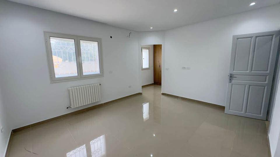 Ariana Ville Riadh Landlous Vente Appart. 4 pices S3 rnov 400md  riadh andalous