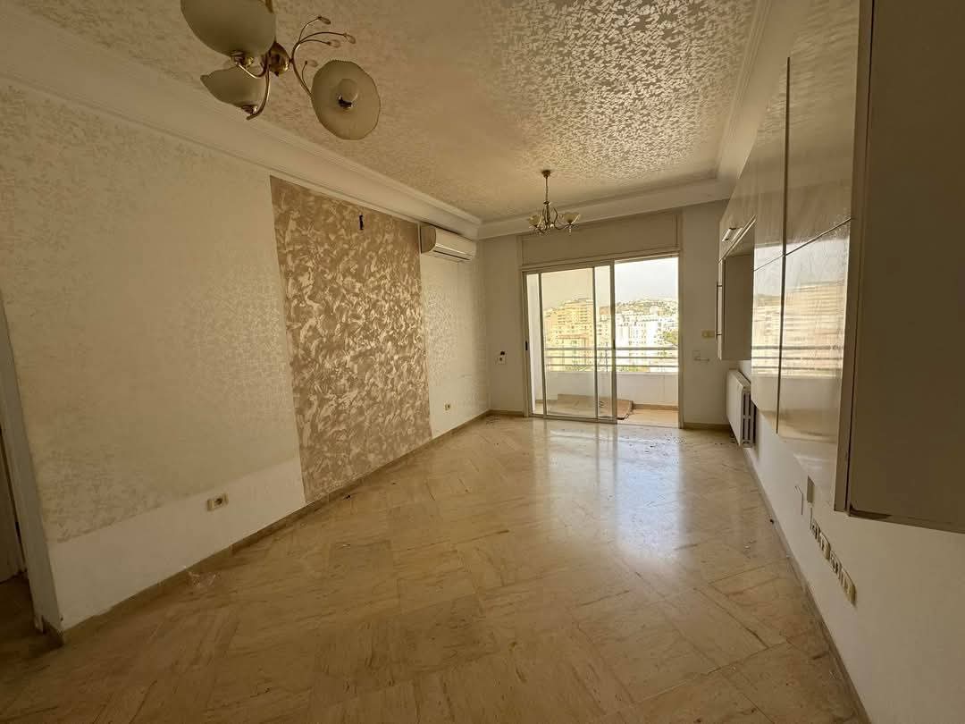 Ariana Ville Cite Ennasr 2 Vente Appart. 3 pices S2 290 md a ennasr 2