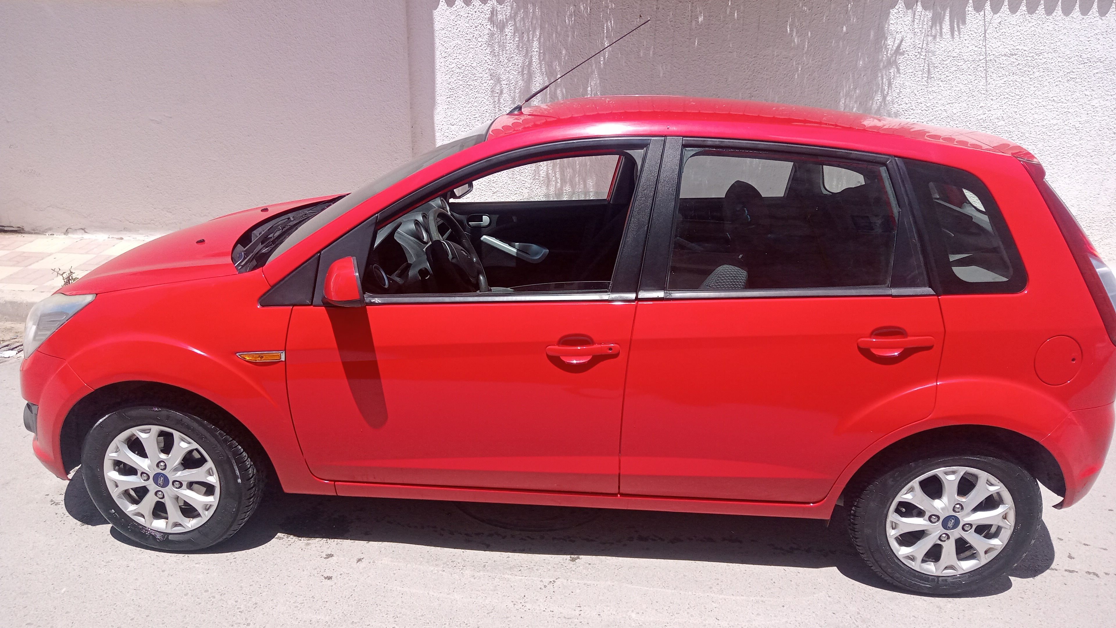 La Soukra Cite Elyes Ford Fiesta Bonne occasion