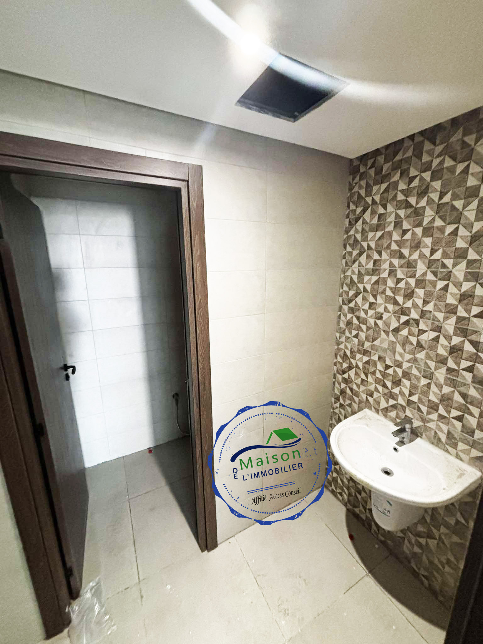 El Kram Le Kram Location Autre Bureaux sup entre 160m et 210m lac 3