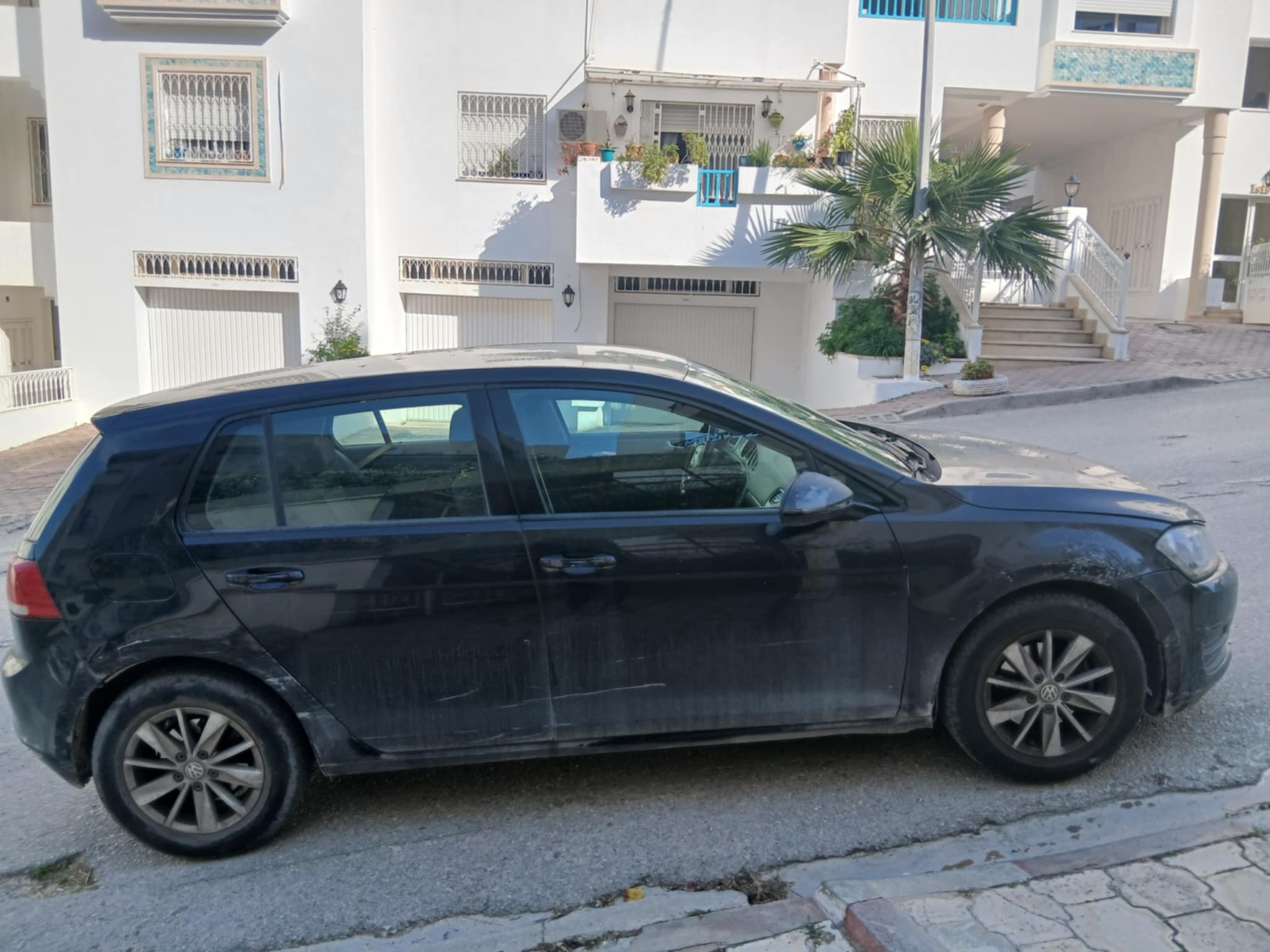 Ariana Ville Cite Ennasr 2 Volkswagen Golf 7 Golf 7  dans l'etat