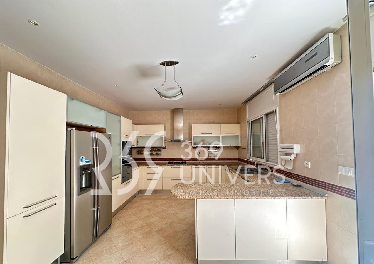 La Marsa&nbsp;Marsa Ennassim&nbsp;Location&nbsp;Maisons&nbsp;Villa avec jardin � la marsa ref rh156