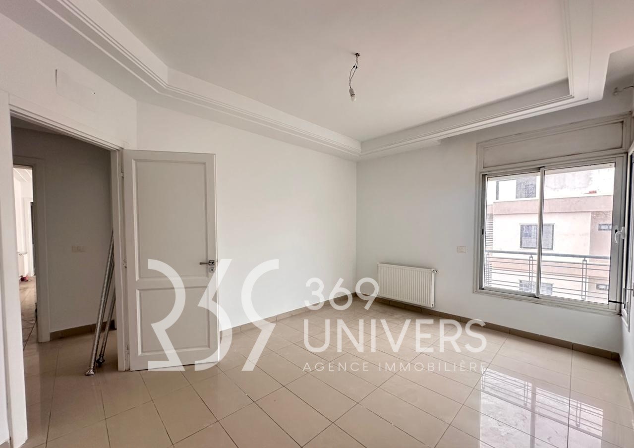 Ain Zaghouan&nbsp;Jardins de Carthage&nbsp;Location&nbsp;Appart. 2 pi�ces&nbsp;Appartement avec balcon aux jdc ref ra143
