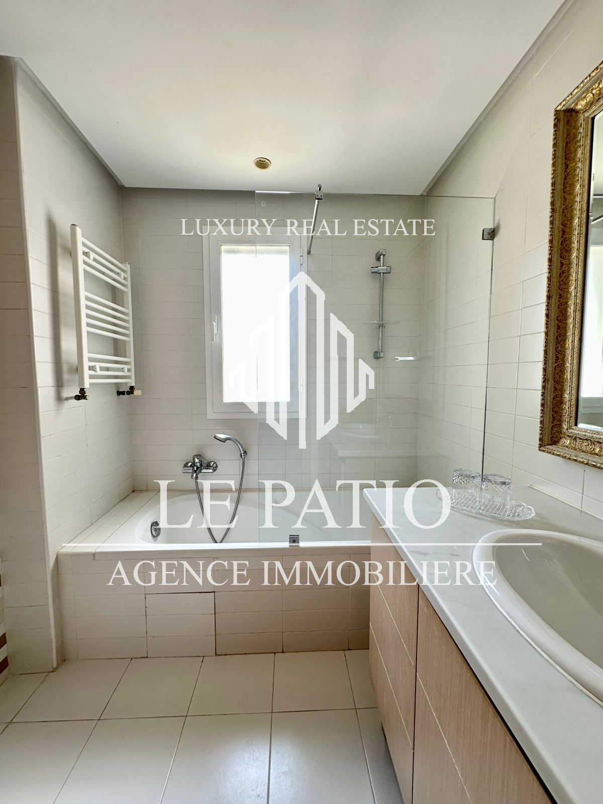 La Marsa Gammart Location Appart. 4 pices Appart s3 meuble vue sur mer marina gammarth