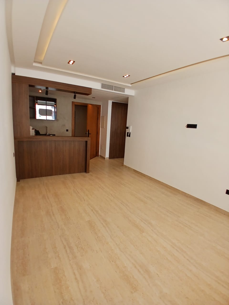 Ain Zaghouan&nbsp;Ain Zaghouan&nbsp;Location&nbsp;Autre&nbsp;S1 � usage bureautique � l � ain zaghouan nord