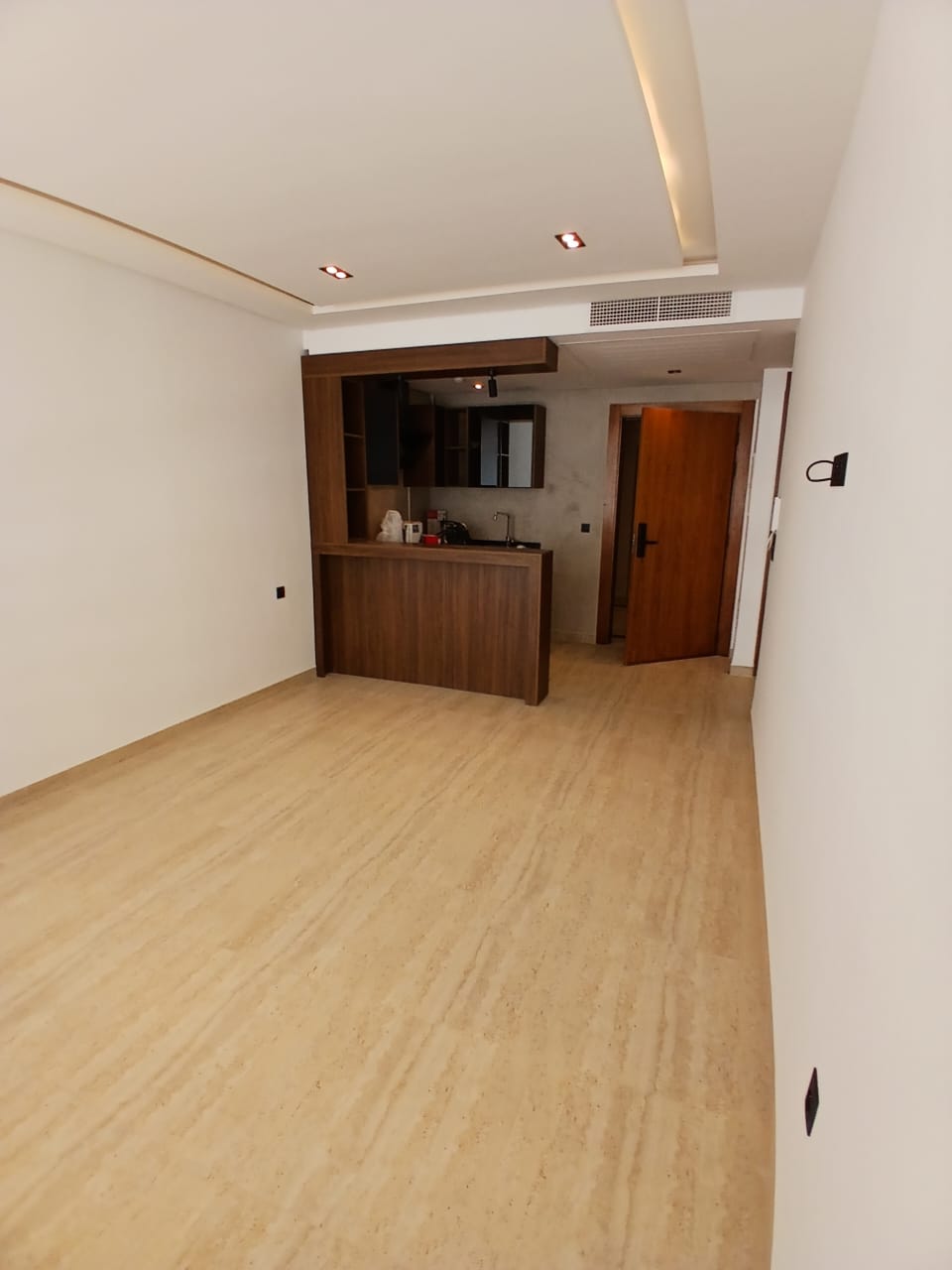 Ain Zaghouan&nbsp;Ain Zaghouan&nbsp;Location&nbsp;Autre&nbsp;S1 � usage bureautique � l � ain zaghouan nord